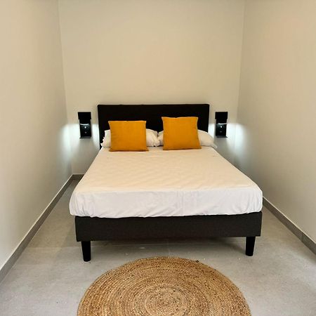 Palm Beach Rentals Аликанте Экстерьер фото