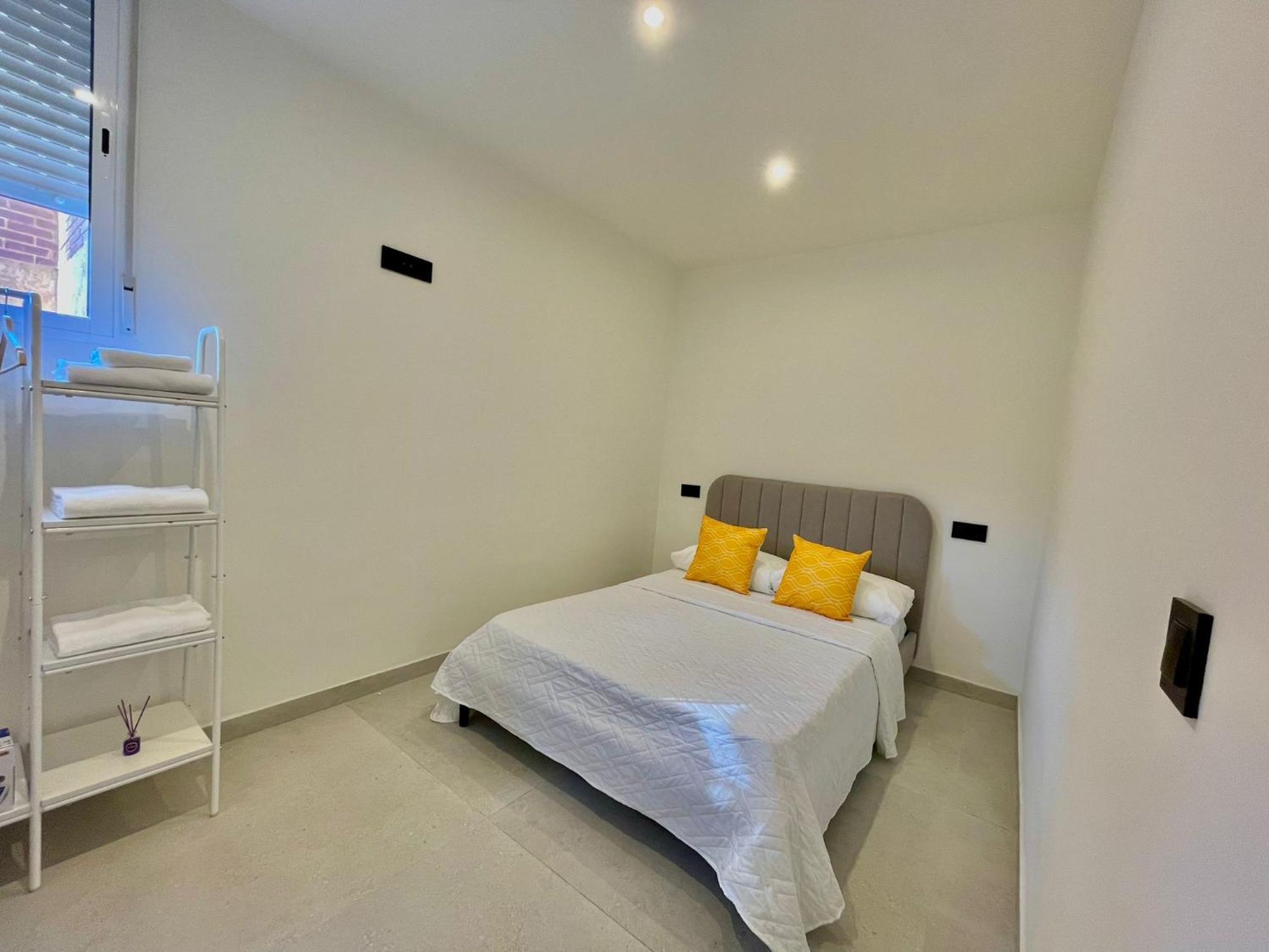Palm Beach Rentals Аликанте Экстерьер фото