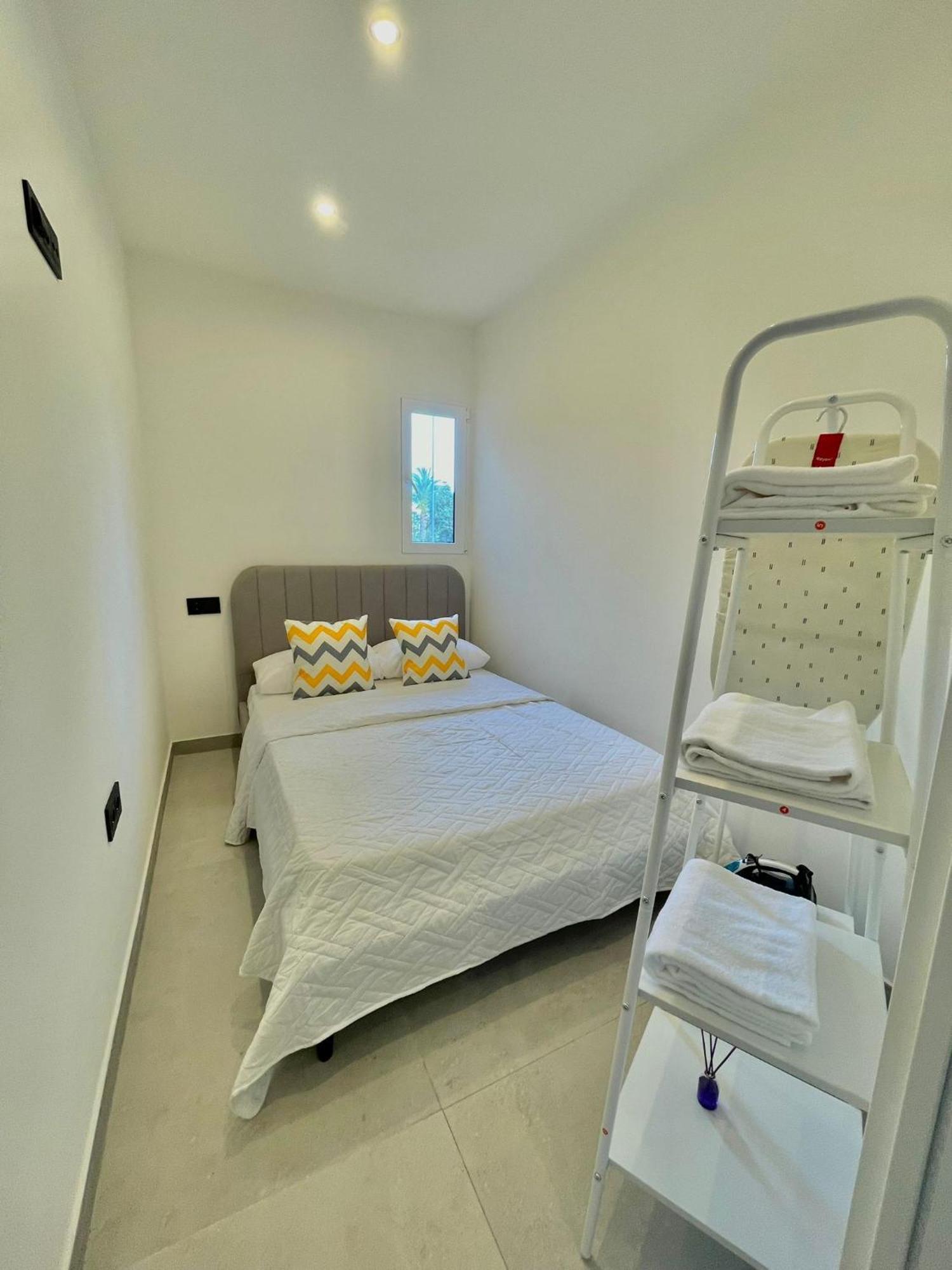 Palm Beach Rentals Аликанте Экстерьер фото